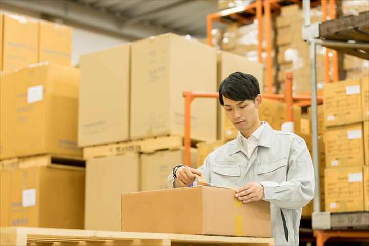 《神戸市東灘区》週払いOK・センター内での家電などの仕分け作業スタッフ！（未経験歓迎・週休2日）