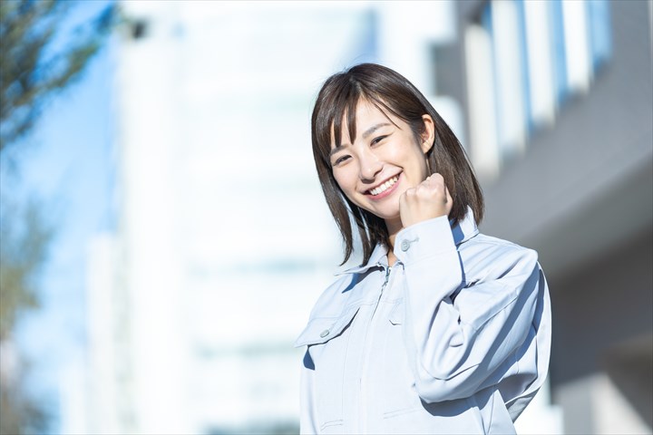 《高崎市》週払いOK・倉庫内での食品を扱う機械のチェック作業スタッフ！（負担少なめ・高時給）