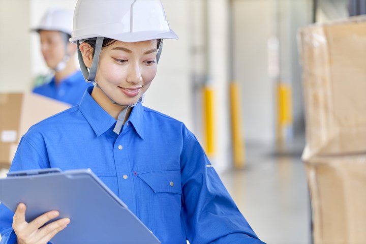 《姫路市》週払いOK・倉庫内での食品のピッキング、仕分け作業スタッフ！（短時間1:00～6:00・週3～勤務）