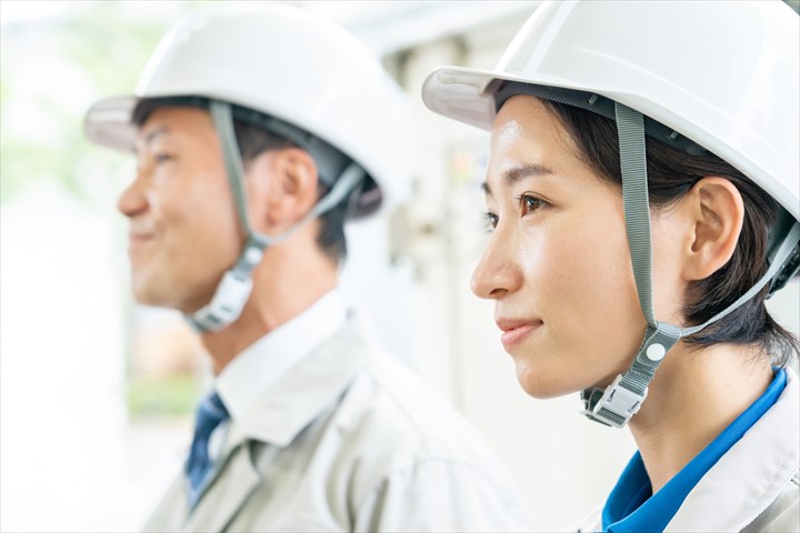 《文京区》週払いOK・自動販売機へのベンディング助手スタッフ！（土日休み・日勤）