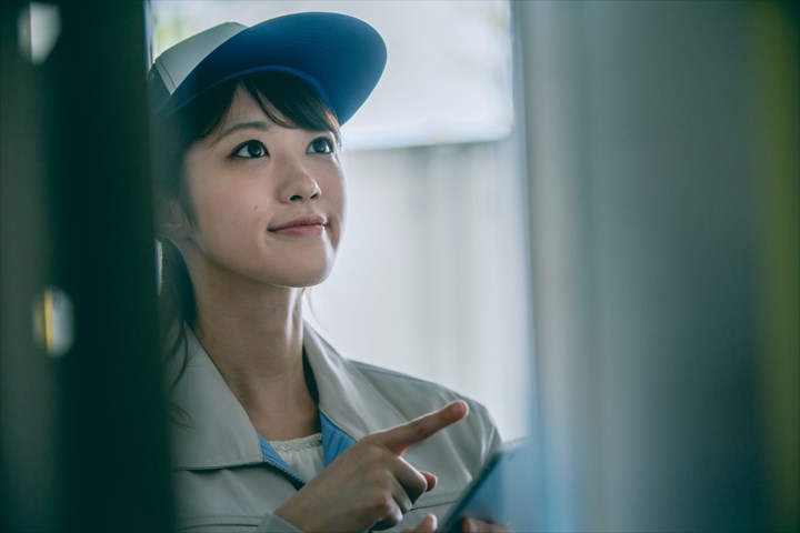 《焼津市》週払いOK・冷蔵庫内での食品仕分け作業スタッフ！（Web面接OK・高時給）