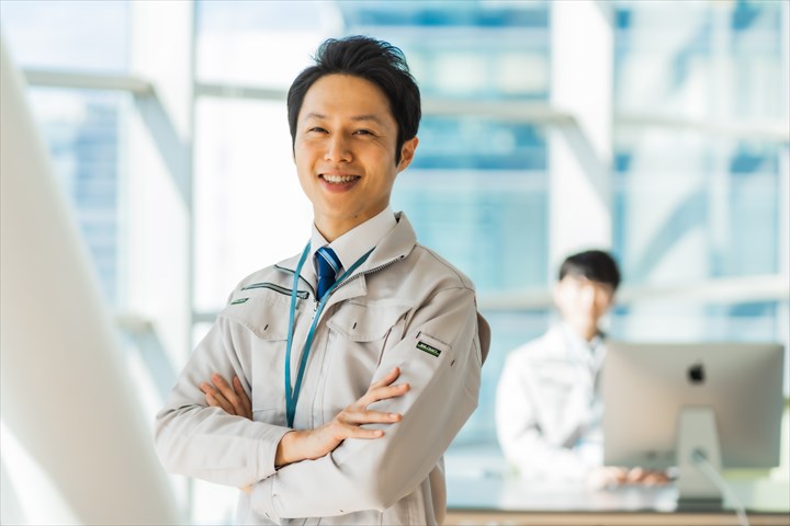 《荒川区》週払いOK・倉庫内での飲料の出荷作業スタッフ！（未経験歓迎・短時間15:00～19:00）