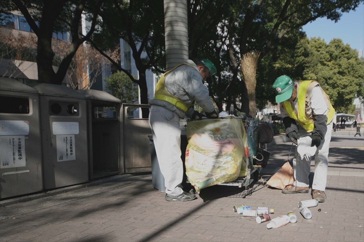 《豊島区》週払いOK・一般ごみの回収助手スタッフ！（高時給・週3相談可）