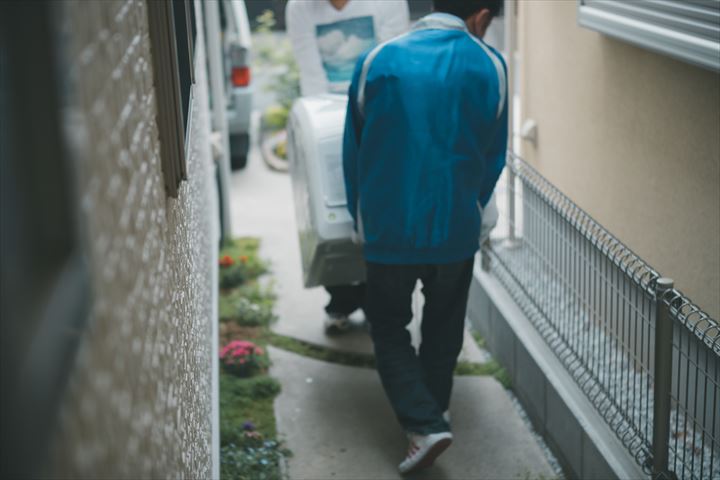 《府中市》週払いOK・家具家電の配送助手スタッフ！（高収入・9月中旬迄の短期）