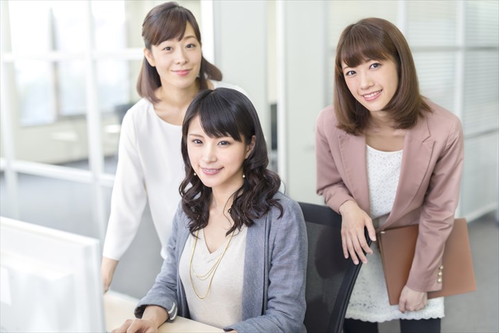 《江戸川区》週払いOK・物流法人内での事務、経理補助スタッフ！（高時給・短期2023年12月31日まで）