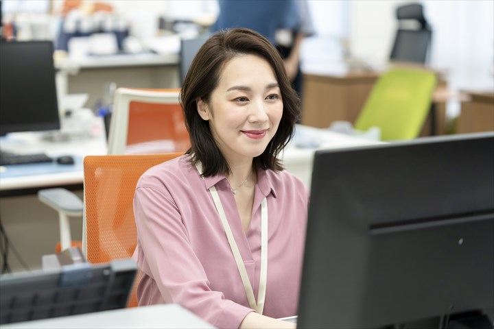 《千葉市中央区》週払いOK・献血ルームでの看護師の事務的補助スタッフ！（Web面接OK・高時給）