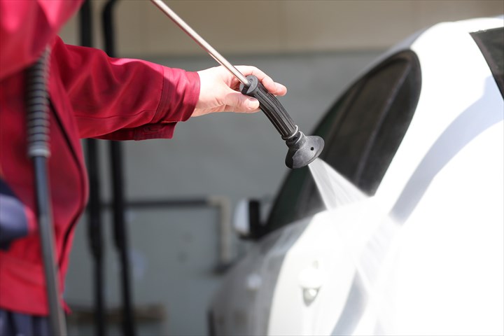 《富士市》週払いOK・修理車両の管理スタッフ！（土日祝休み・未経験歓迎）