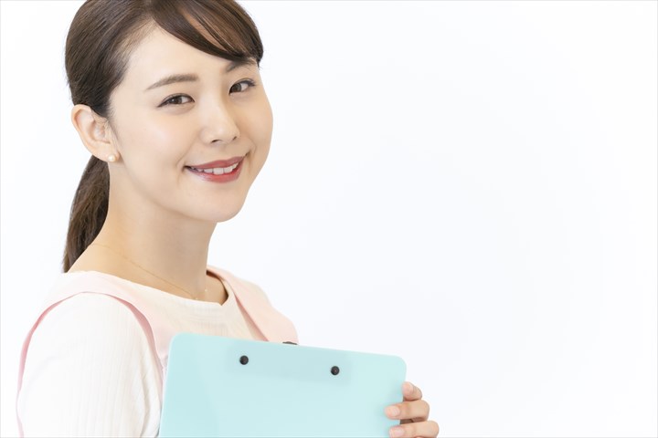 《船橋市》週払いOK・ユニット型特別養護老人ホームでの介護スタッフ！（Web面接OK・日勤帯）