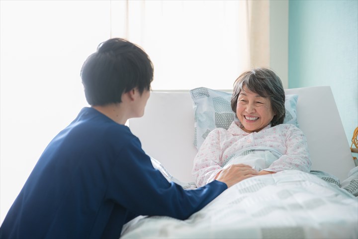 《和光市》週払いOK・ユニット型特別養護老人ホームでの介護兼送迎スタッフ！（Web面接OK・週4日勤務）