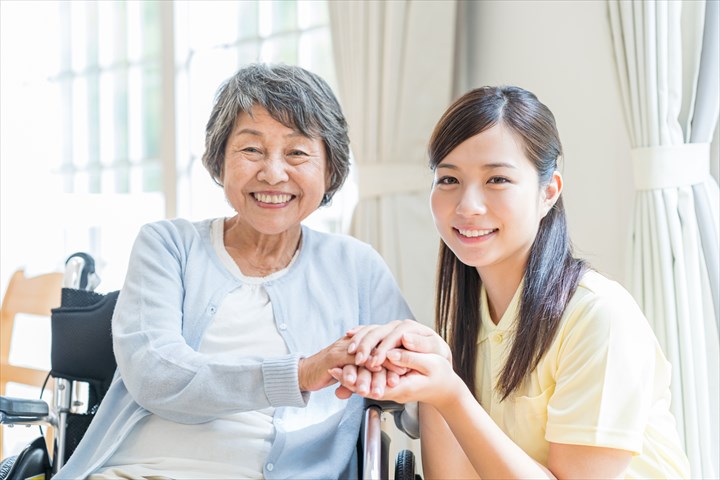 《相模原市南区》週払いOK・グループホームでの介護スタッフ！（週4～5・日勤）