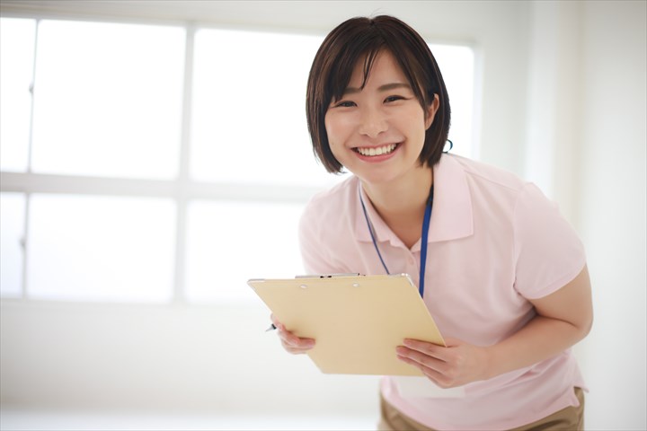 《さいたま市浦和区》週払いOK・特別養護老人ホームでの介護スタッフ！（Web面接OK・週休2日）