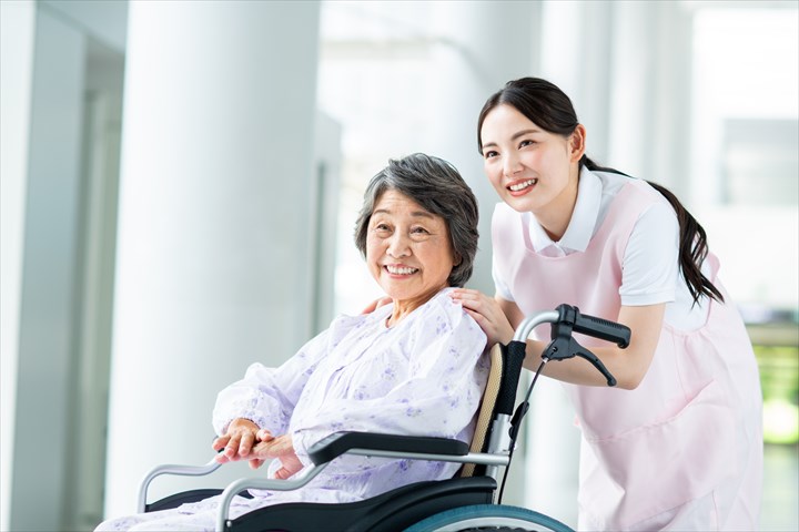 《川口市》週払いOK・デイサービス利用者の送迎ドライバー兼介護スタッフ！（無資格OK・未経験歓迎）