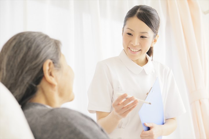 《西東京市》週払いOK・特別養護老人ホームでの看護スタッフ！（Web面接OK・日勤）