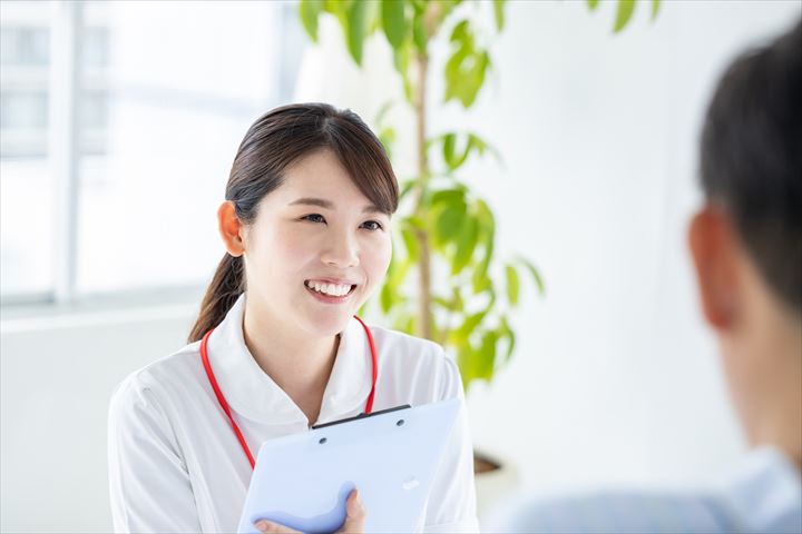 《入間郡三芳町》週払いOK・老人ホームでの看護スタッフ！（高時給・資格や経験を活かす）